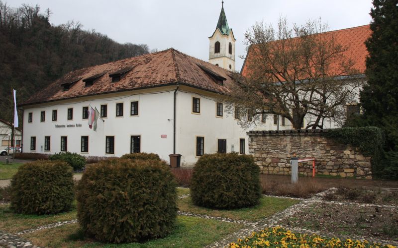 valvasorjeva_knjiznica.jpg
