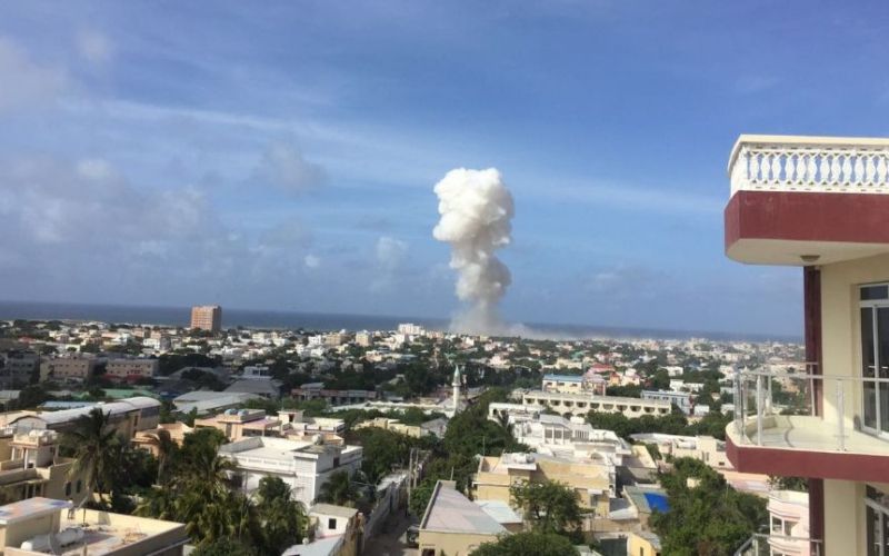 eksplozija na letališču v Mogadišu, Somalija