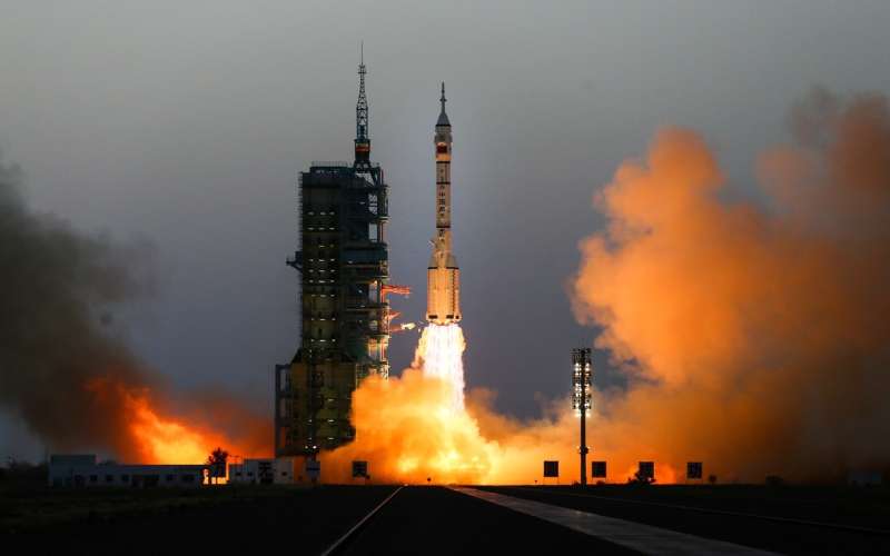 kitajska raketa Shenzhou-11