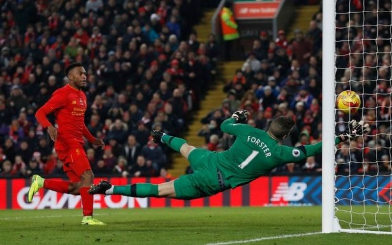 Southamptons-Fraser-Forster.jpg