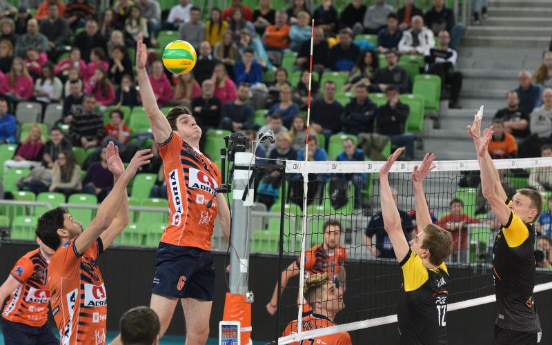 ach volley.JPG