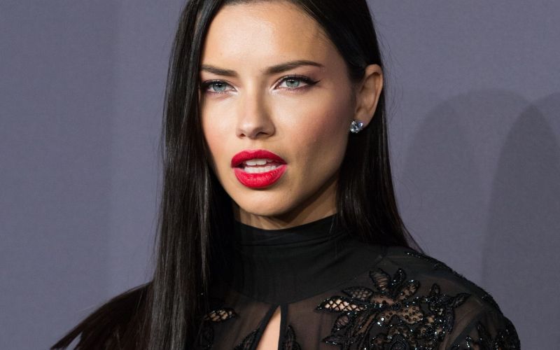 adriana lima (4).jpg
