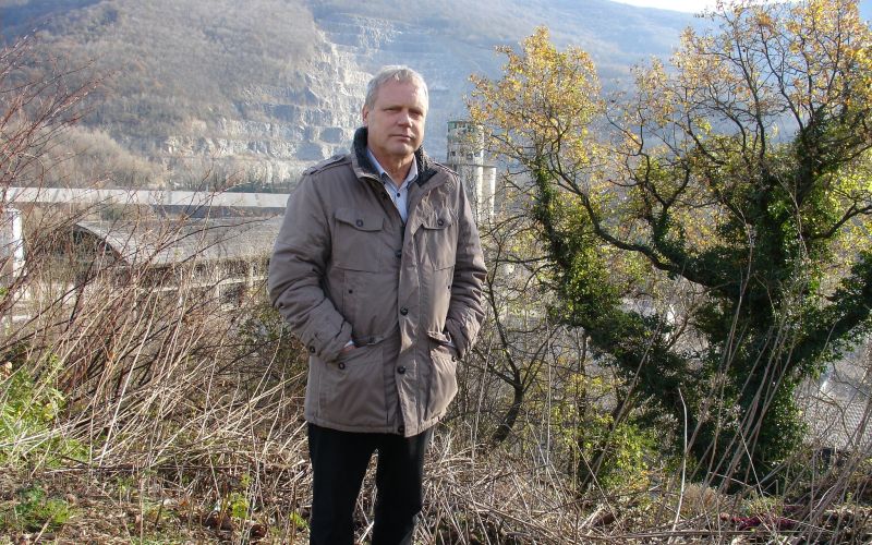 Bogomir Bavdaž je predsednik društva Eko Anhovo in dolina Soče.