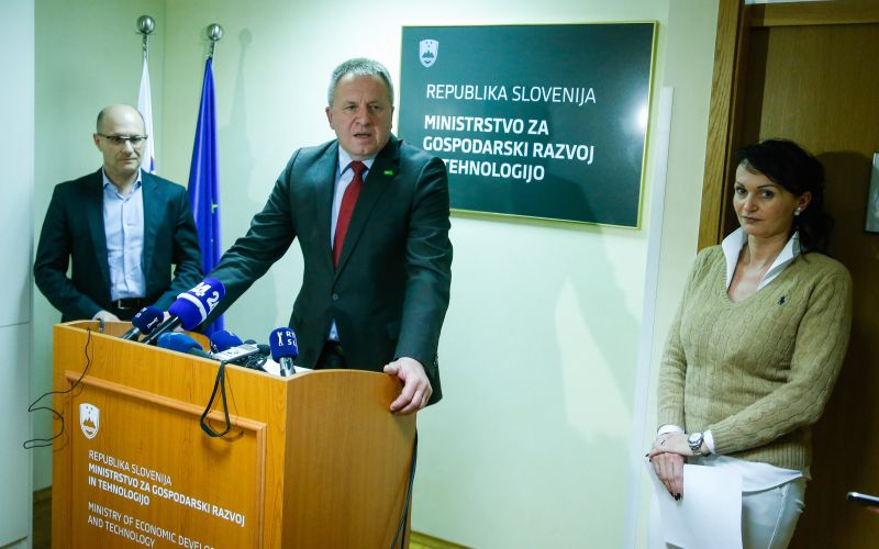minister za gospodarski razvoj in tehnologijo Zdravko Počivalšek