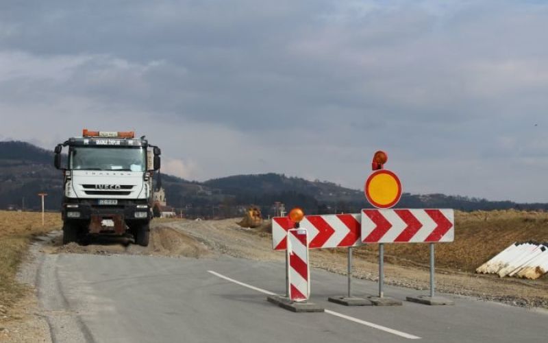obnova_ceste_sentrupert_001.jpg