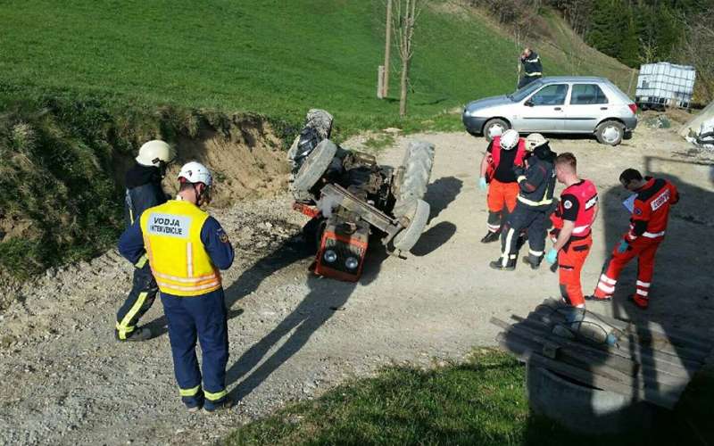 nesreča, smrt, Šentjanž, traktor