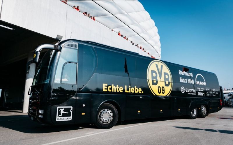 borussia bus.jpg