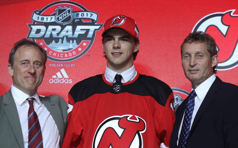 Nico Hischier.jpg