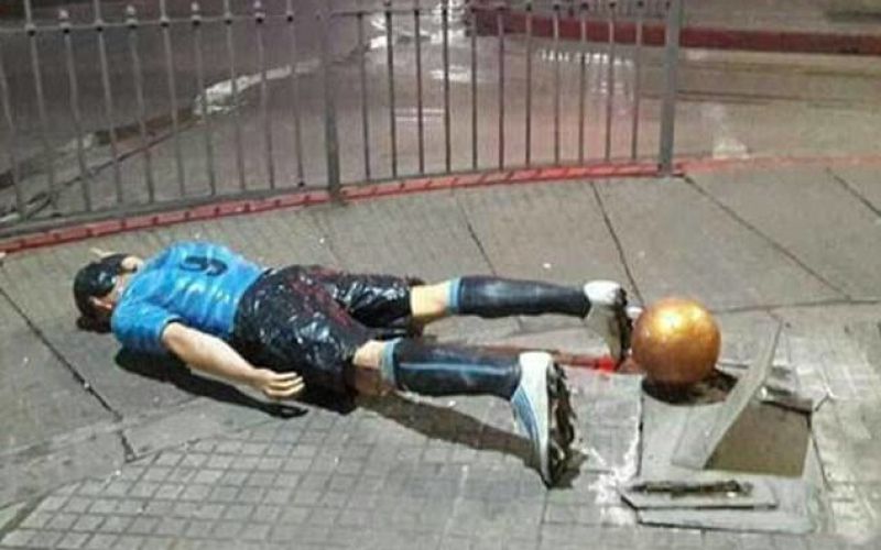 suarez kip.jpg