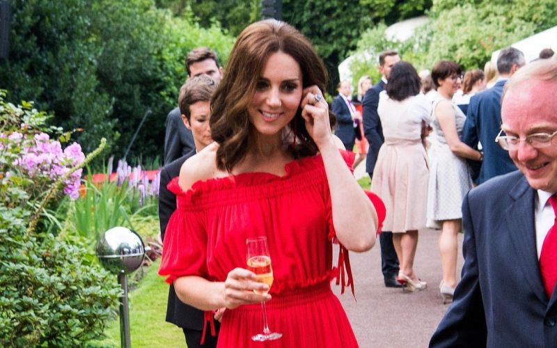kate middleton rdeča obleka.jpg
