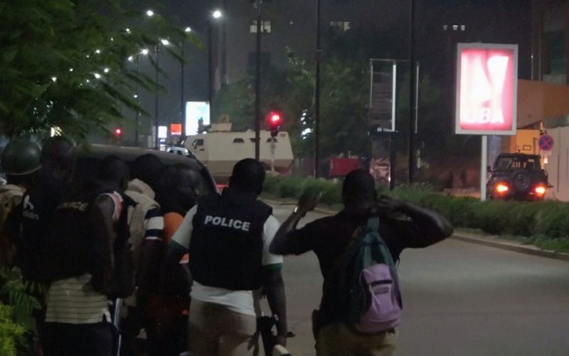 burkina faso, teroristicni napad, restavracija