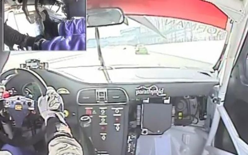 Gumidefekt pri 290 km/h!