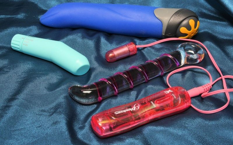 vibrator, dildo, spolni pripomočki