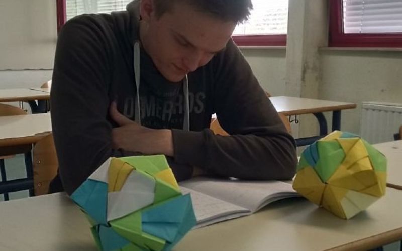 matej_v_ucilnici.jpg