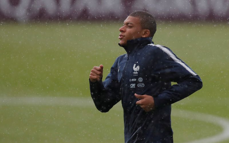 mbappe 19 re