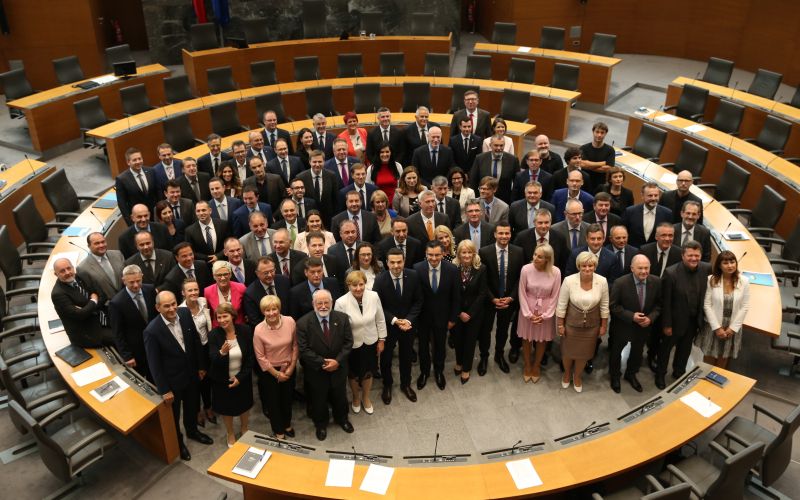 poslanci drzavni zbor 2018 pl1.JPG