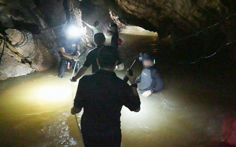 jama, tajska, poplavljena.jpg