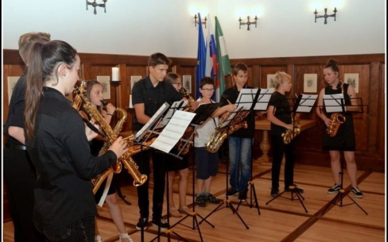 _zzzzzzzzaklju__ni_koncert_saksofon_3.jpg