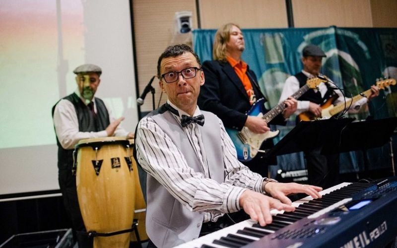 _zzzmoonlighting_orchestra_1__1_.jpg