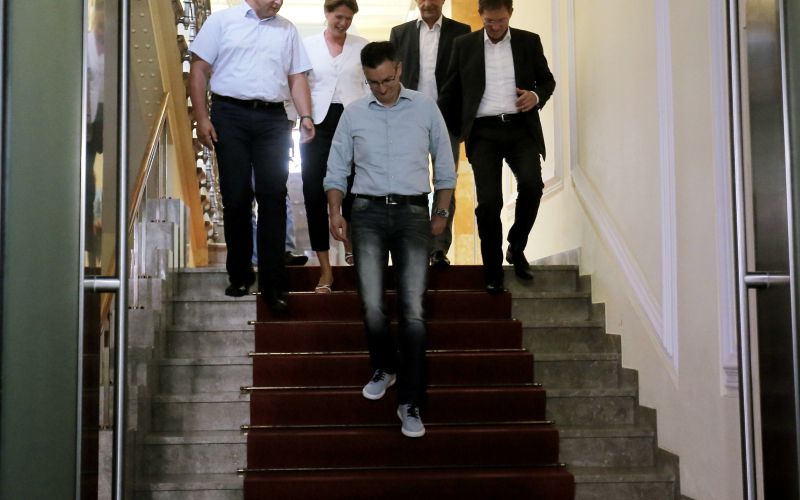 Marjan Šarec, Alenka Bratušek, Dejan Židan, Karl Erjavec, Miro Cerar.jpg