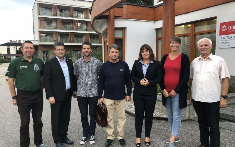Unitur_Podpis pogodbe EPAR_04.09.2018.jpg