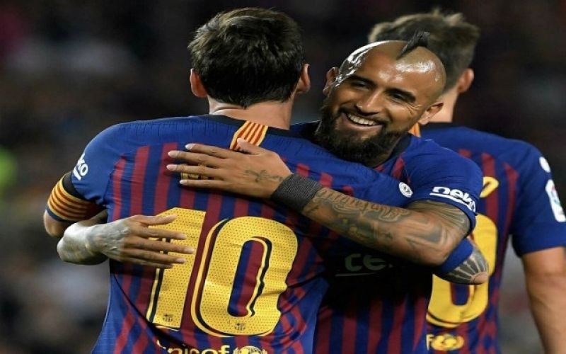 Messi-vidal.jpg