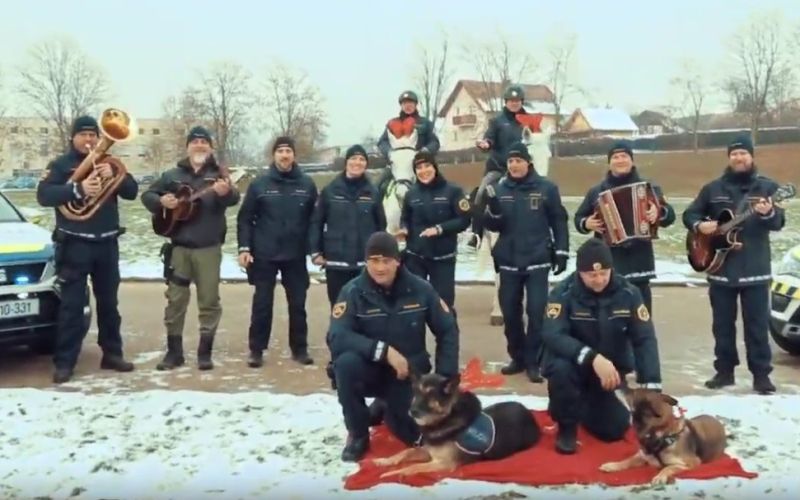_policijapoje__1_.jpg