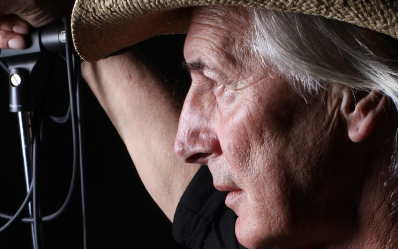 Prireditev Poletna noč 2025 bo posvečena 60-letnici glasbenega ustvarjanja legendarnega avtorja in i