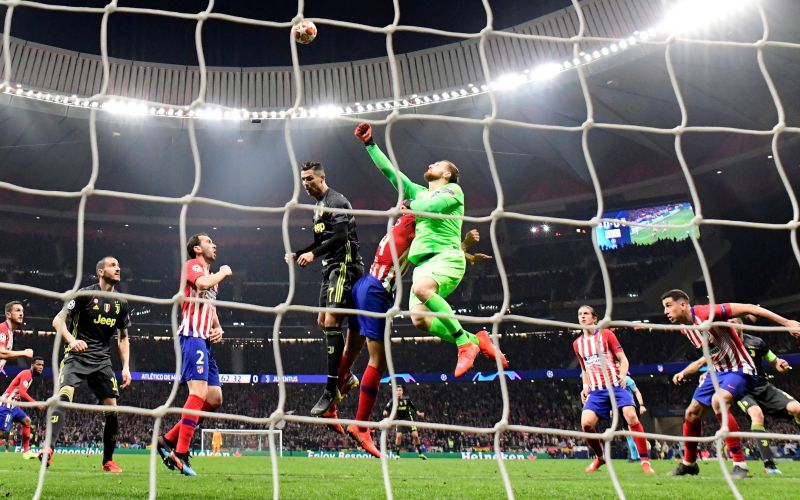 jan oblak cristiano ronaldo.jpg