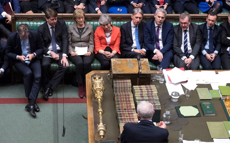jeremy corbyn, theresa may, britanski parlament.jpg