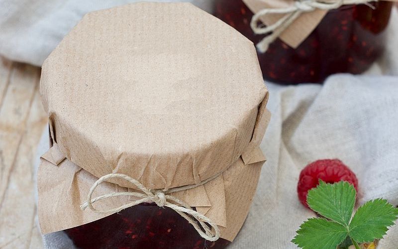 Slika1 - csm_Rhabarber_Himbeer_Vanille_Marmelade_SweetsLifestyle_2019_97317b7413.jpg