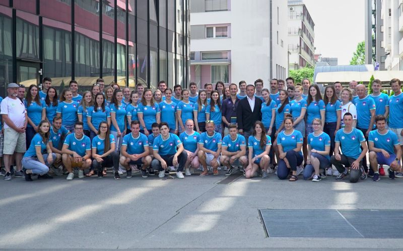 skupinska slika PUNI2019.jpg