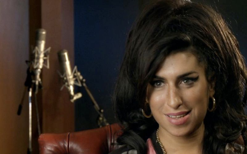 koledar 5-amy winehouse.jpg