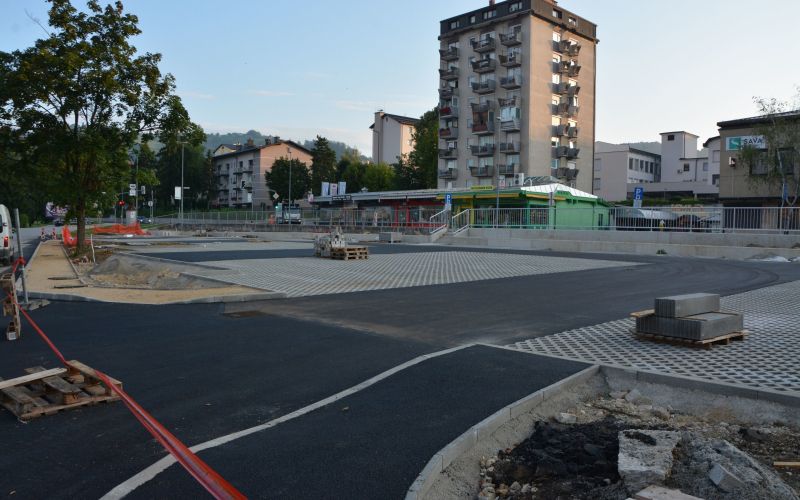 urejanje_kvedrove_ceste_parkirisce_.jpg