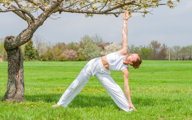 Trikonasana