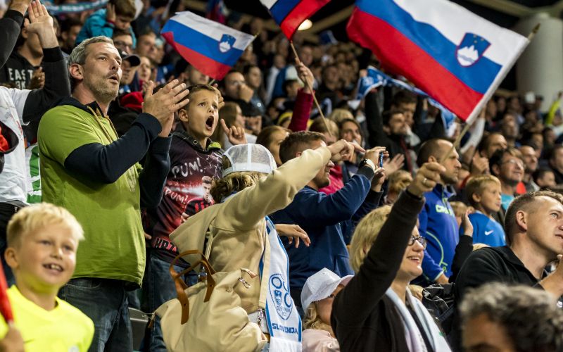 slovenija navijači.jpg