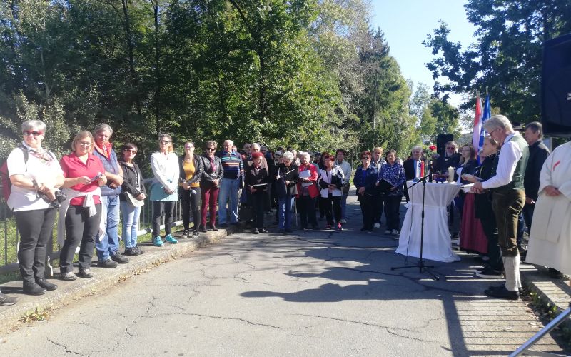 pot-prijateljstva, kučnica, simbolična-otvoritev