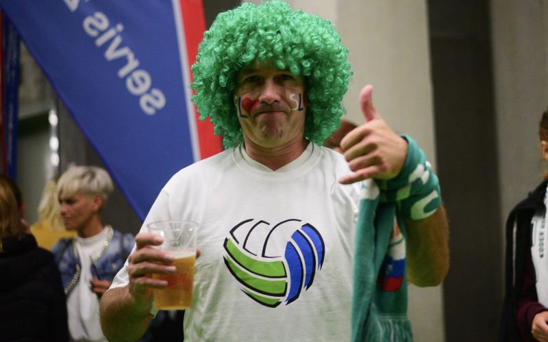 navijac slovenija-odbojka.JPG