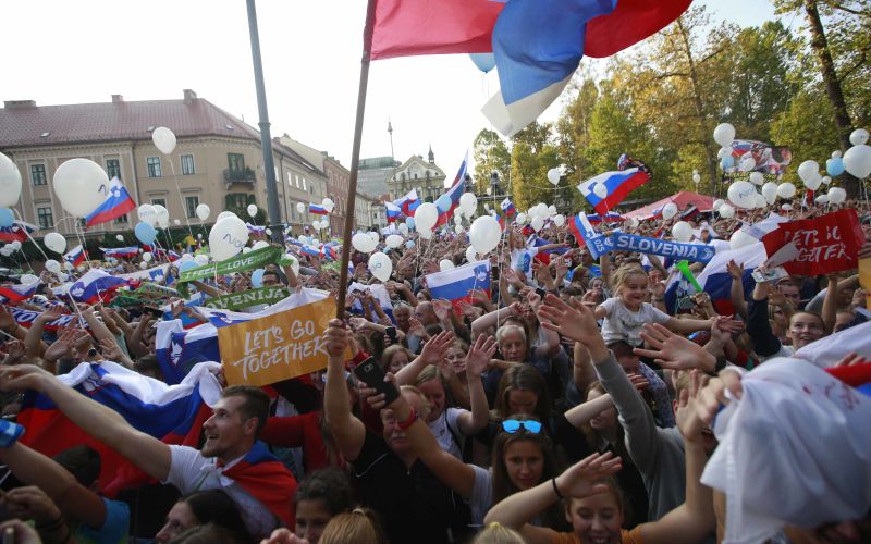 slovenija navijaci 1.jpg