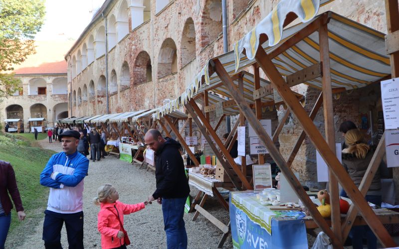 14.-bazar, grajski-bazar, grad-na-goričkem