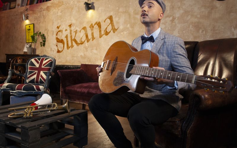 Manouche - Šikana.jpg