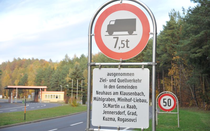 kuzma, table, mejni-prehod, tovornjaki, prepoved-vožnje