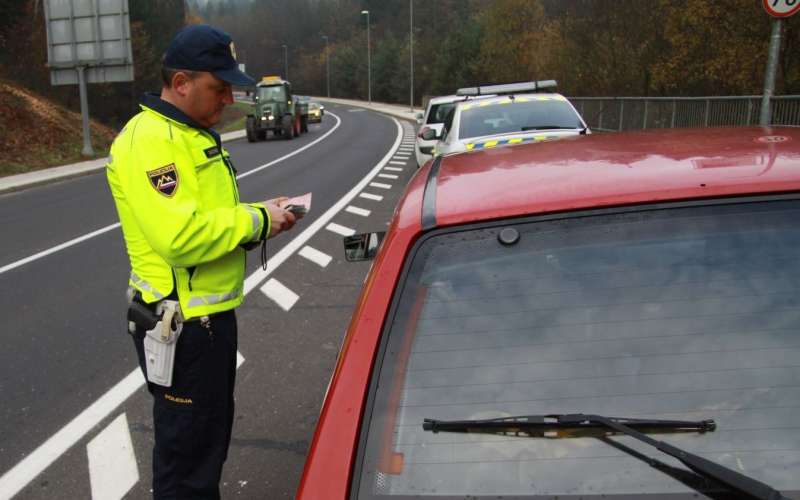 policist, voznik, nadzor, splošna