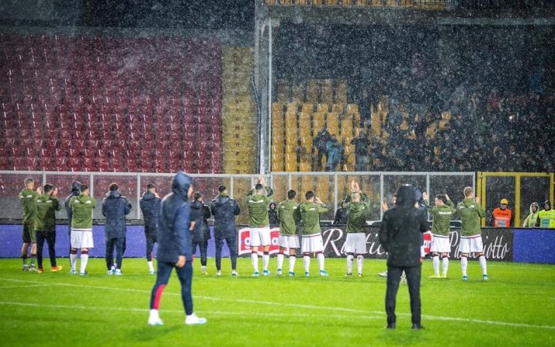 lecce cagliari.jpeg