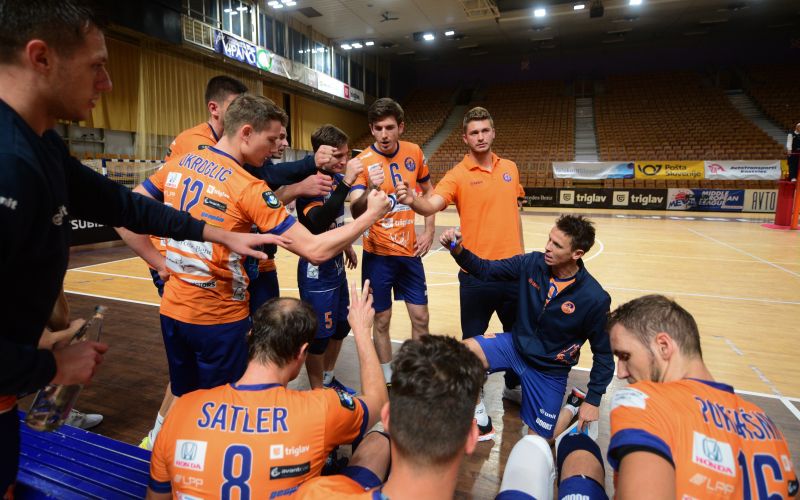 ach volley mm.jpg