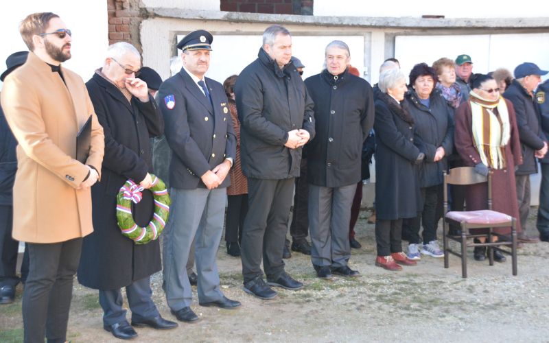 grlava, vojna, proslava