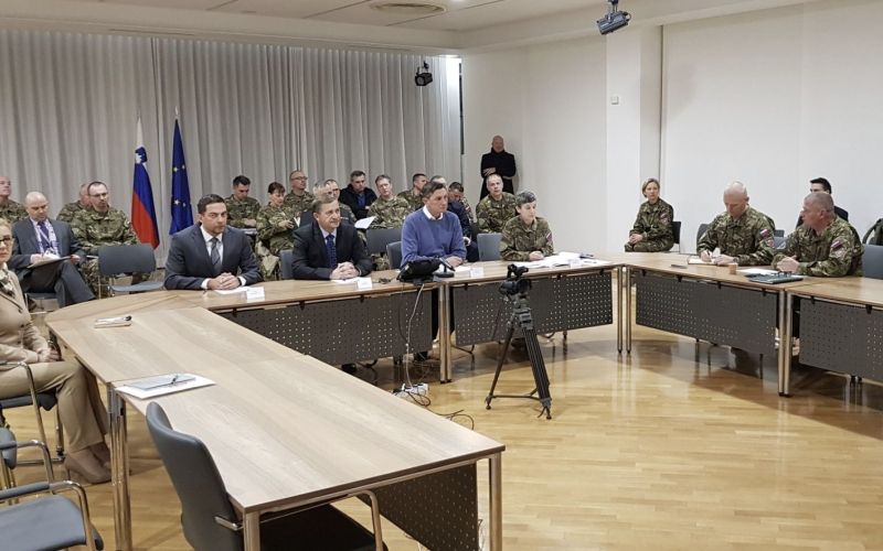 videokonferenca, slovenski vojaki.jpg