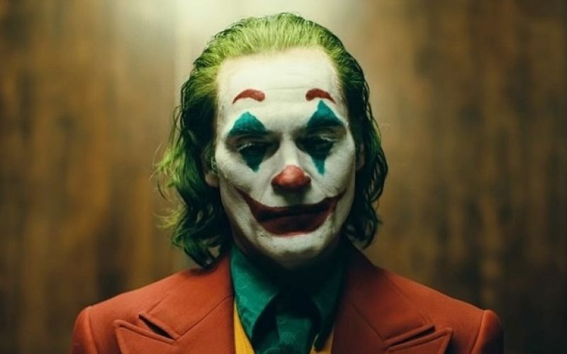 joaquin phoenix joker.jpg