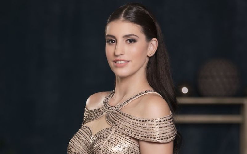 julie2.jpg