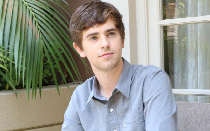 freddie highmore 2.jpg